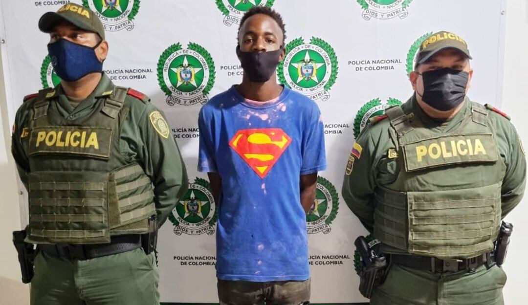 La comunidad lo denunció por estar induciendo a los jóvenes al consumo de sustancias prohibidas