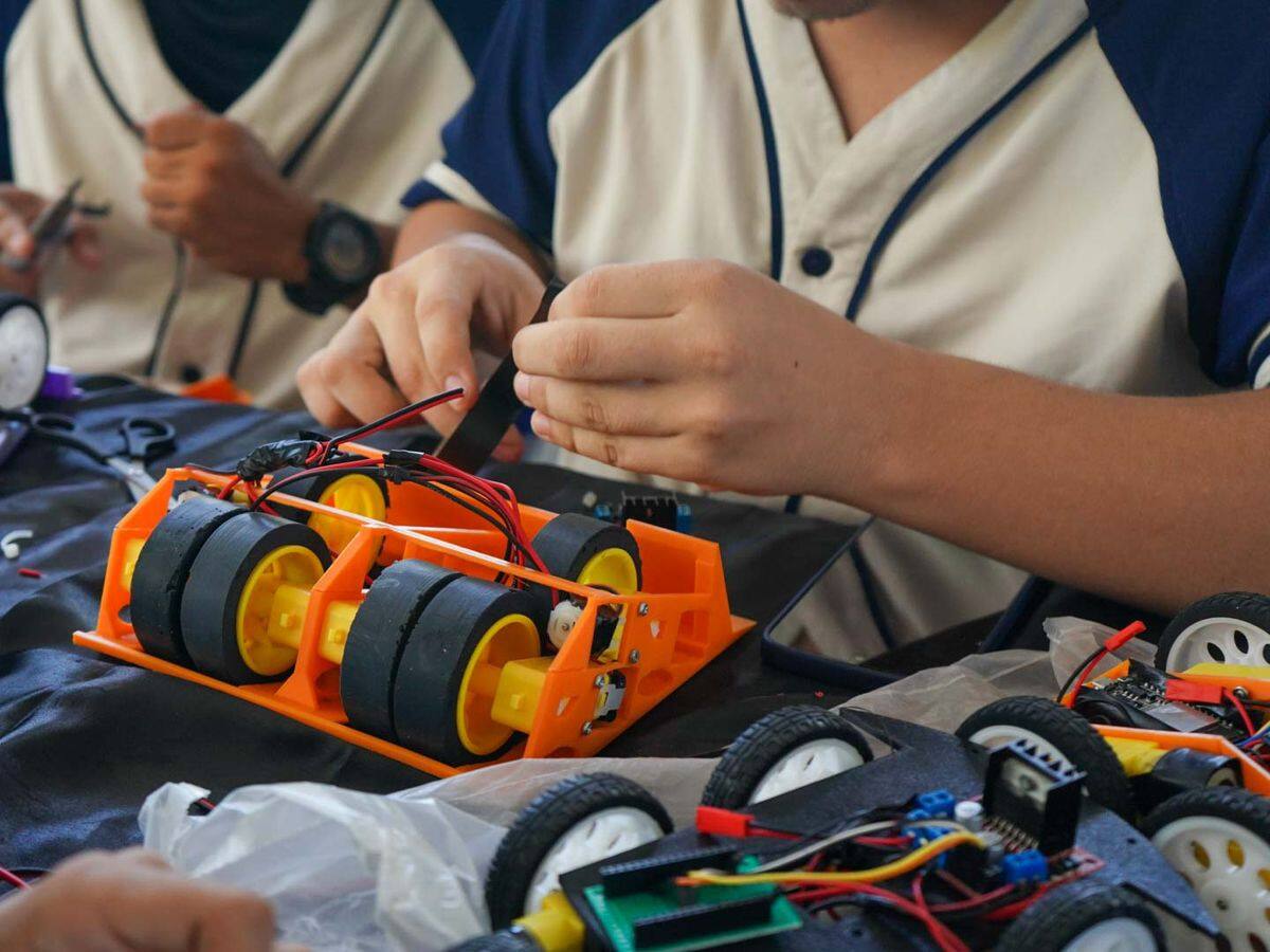 Más de 160 niños participaron en la primera Liga de Robótica de Cartagena
