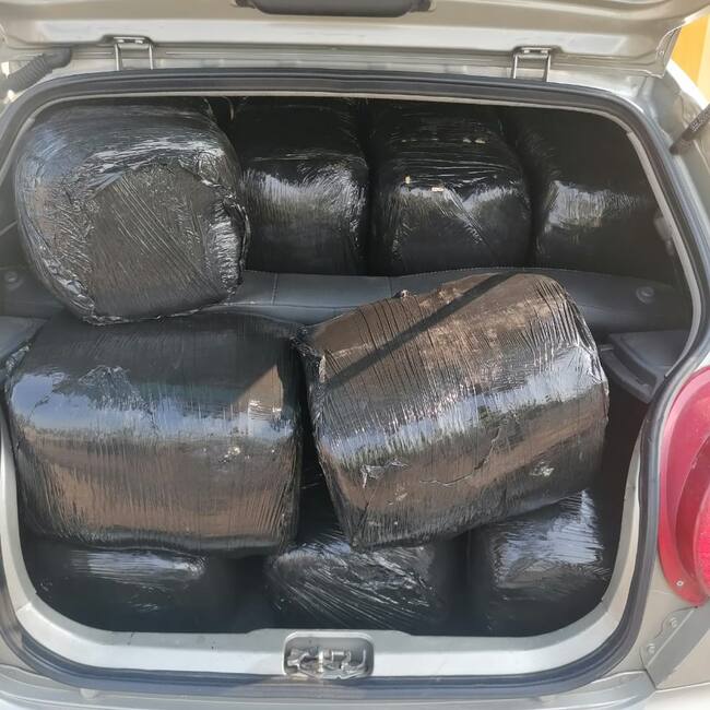 El cargamento de marihuana era transportado a la vista de todo el mundo en un vehículo particular