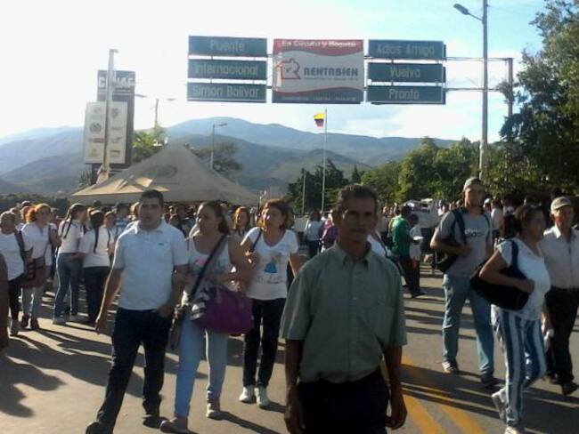 Venezolanos cruzando la frontera colombo-venezolana / Archivo