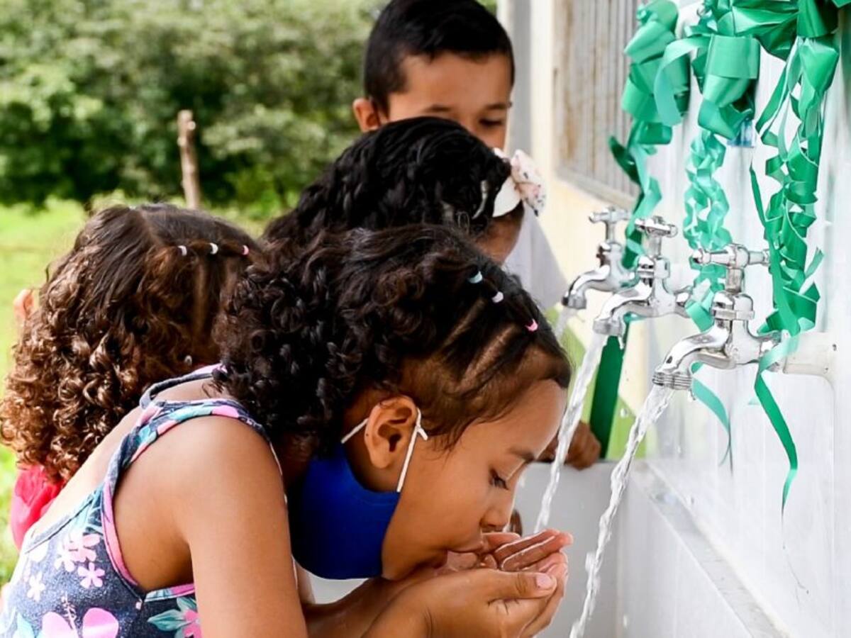 Dos mil estudiantes de escuelas rurales tendrán agua potable