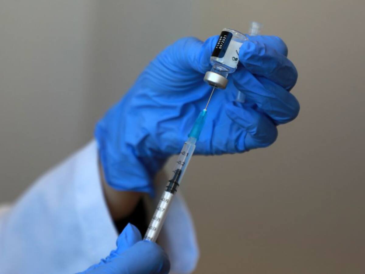 Tercera dosis de Pfizer aumenta protección contra variante Delta