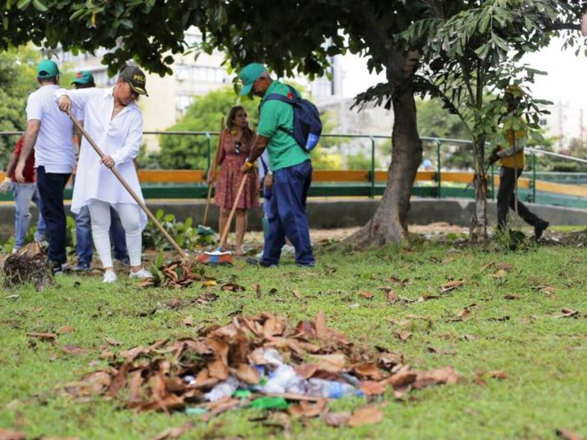 Con limpieza del parque Centenario arrancaron las 48 horas por Cartagena