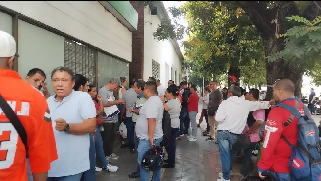 Largas filas para adquirir SOAT en Cúcuta