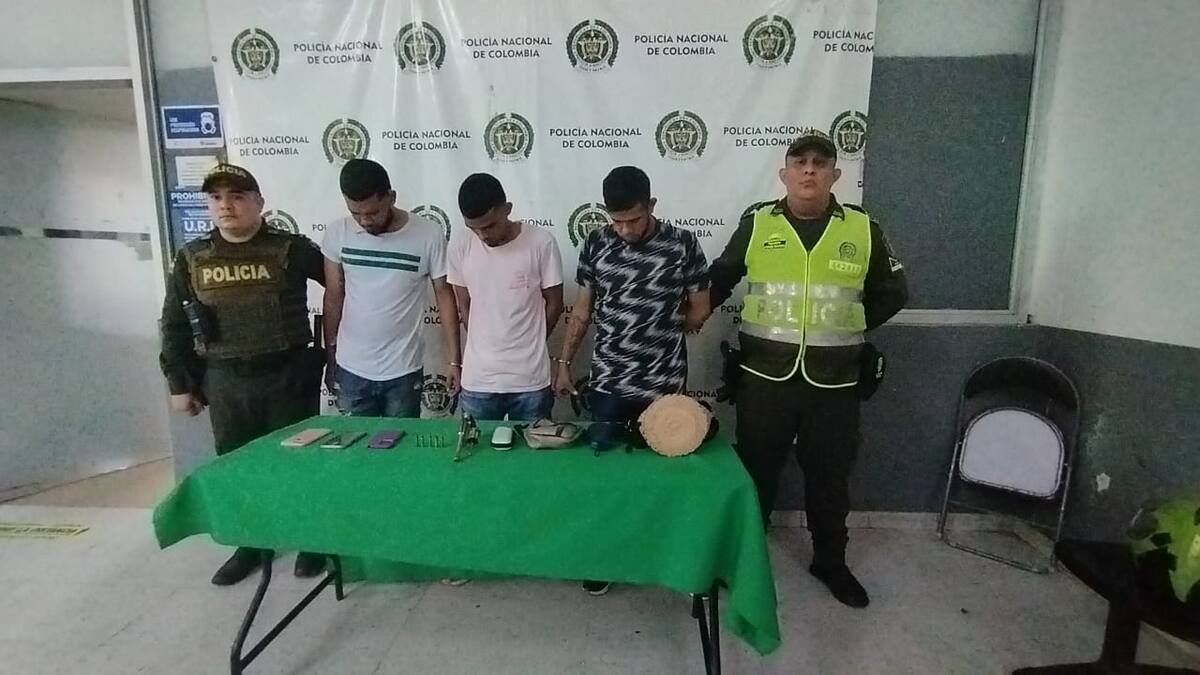 Capturan a tres presuntos delincuentes por hurto dentro de un restaurante en Barranquilla