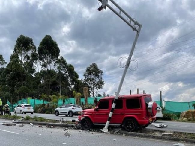 El reggaetonero Ryan Castro sufrió un accidente vehicular en Las Palmas, Medellín