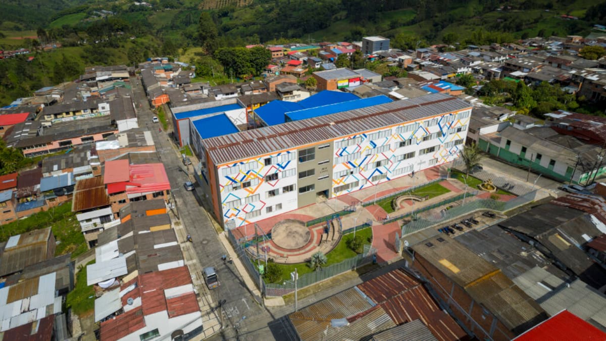 El departamento tiene nueva universidad pública: Institución Universitaria Oriente de Caldas (UNIOC)