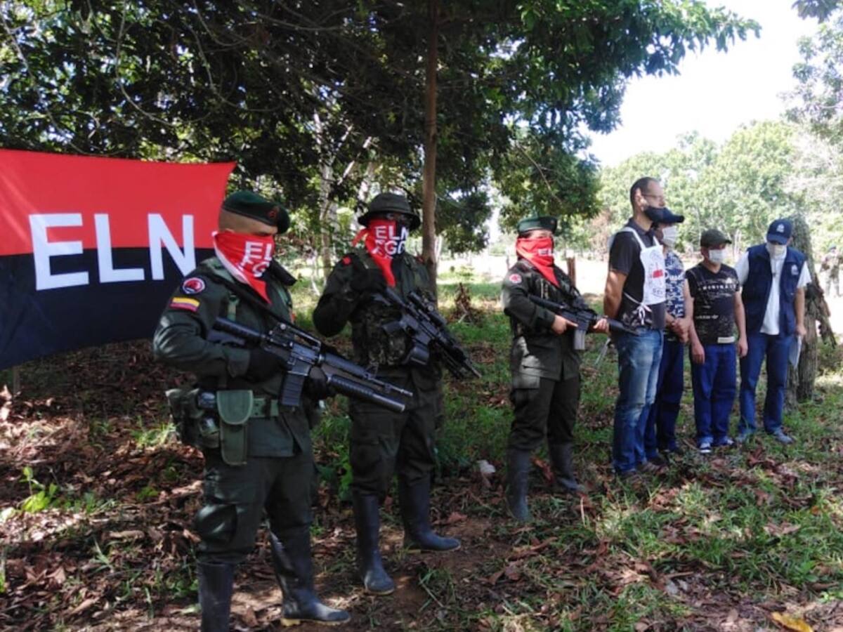 ELN libera a dos trabajadores petroleros en Arauca