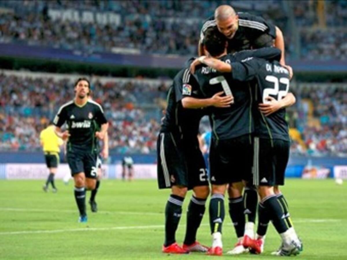 Real Madrid golea al Málaga y es líder de la Liga española