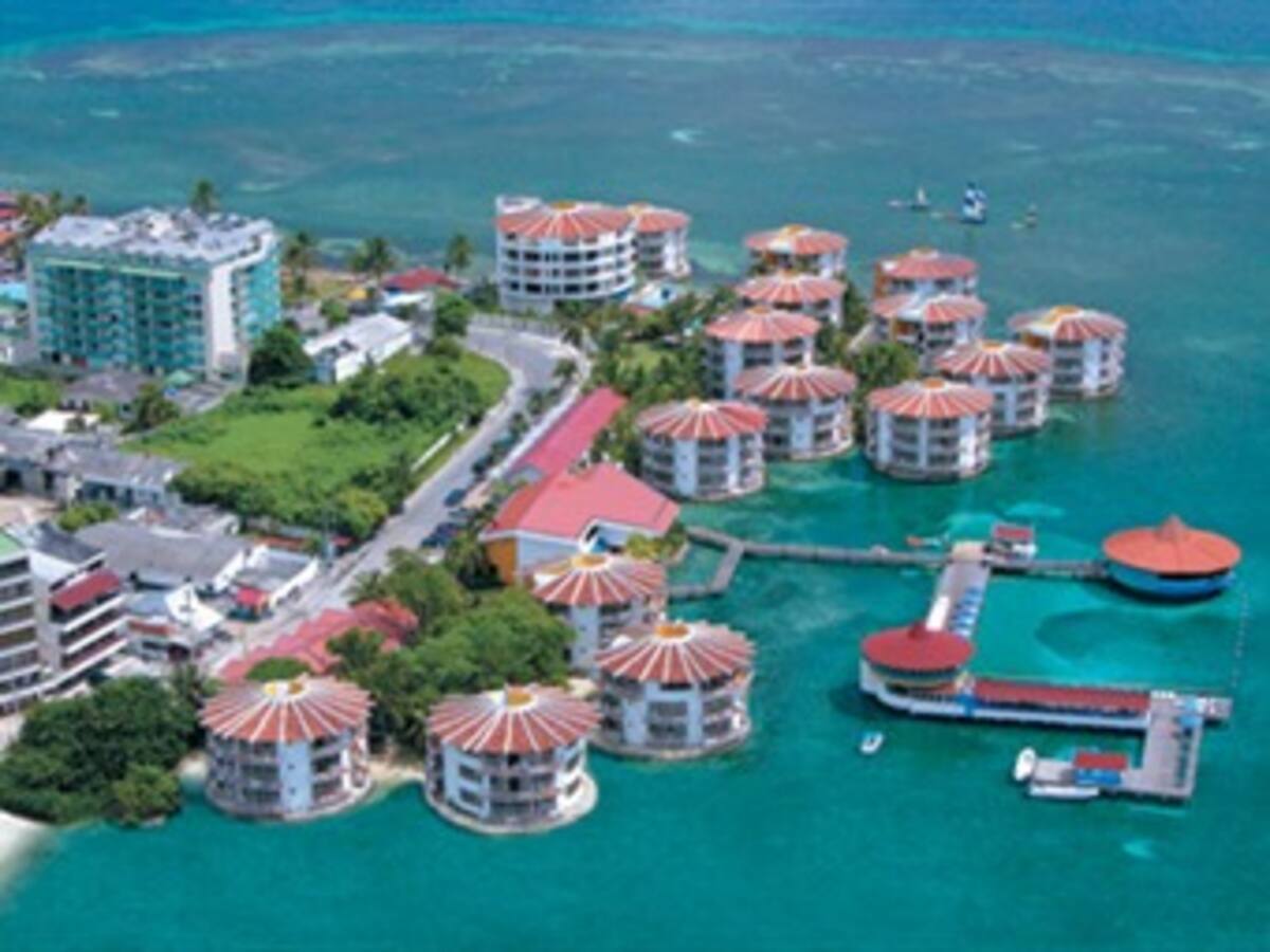 Aviación comercial no tendrá problemas para llegar a San Andrés: FAC