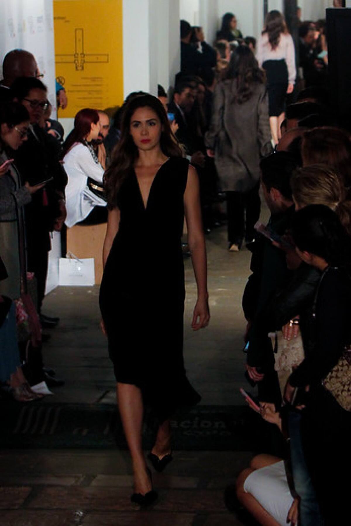 En el desfile de la diseñadora colombiana Amelia Toro, se ofreció una muestra de la cultura Wayuu y la tendencia de moda neoyorquina.