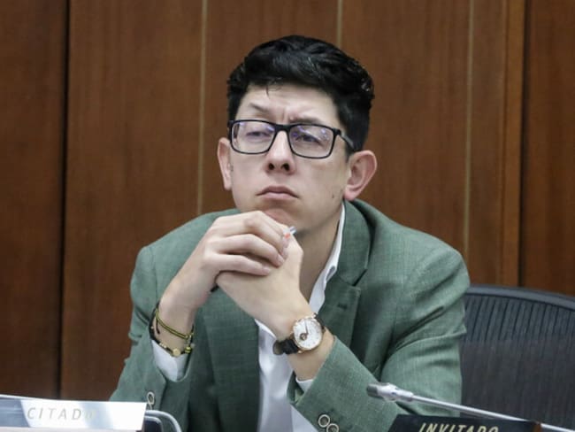 ¿Qué le pasó al ministro de Educación, Daniel Rojas, con su tesis de maestría?