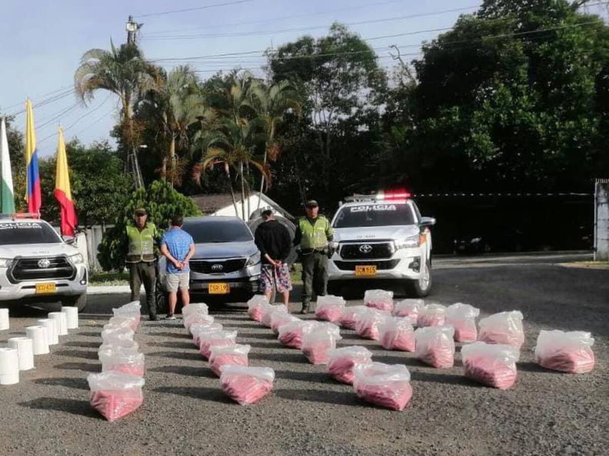 La Policía de Risaralda descubrió gran cantidad de material explosivo en un vehículo