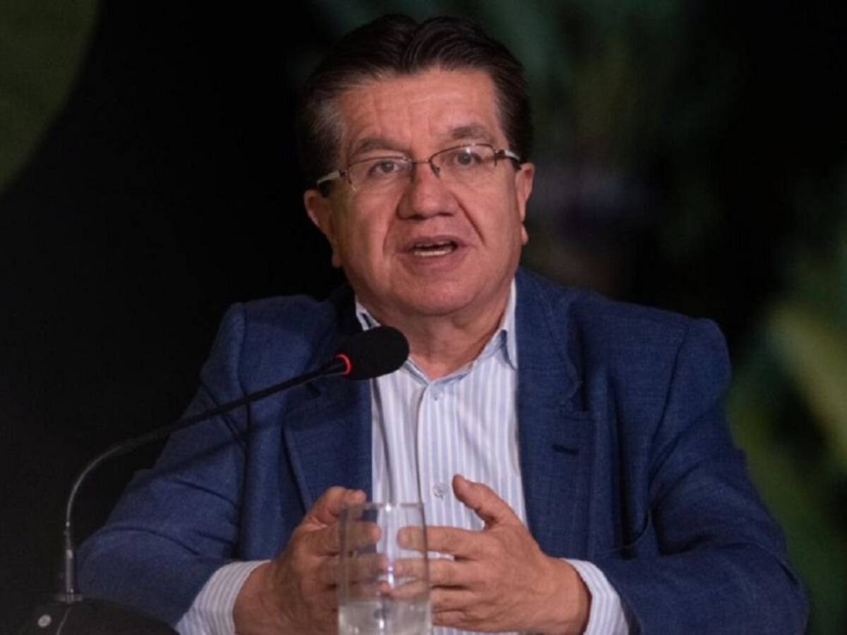 Gobierno anuncia análisis de la cuarentena por incremento del COVID-19