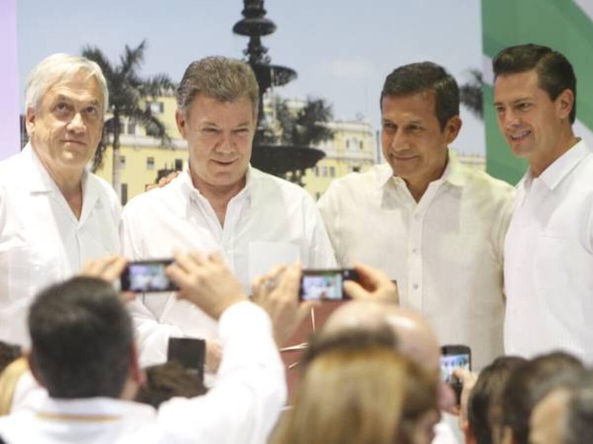 Santos verificará con Alianza del Pacífico impacto de la paz en la región