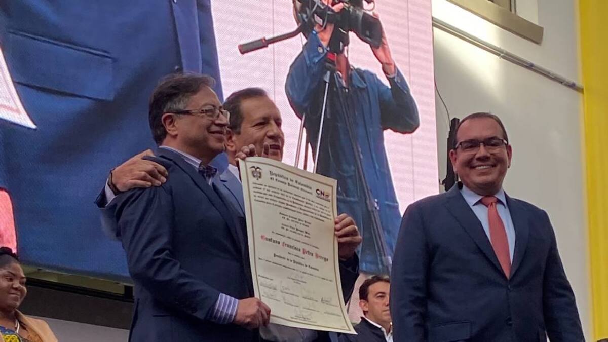 Gustavo Petro habla de pacto social y necesidad de reforma tributaria