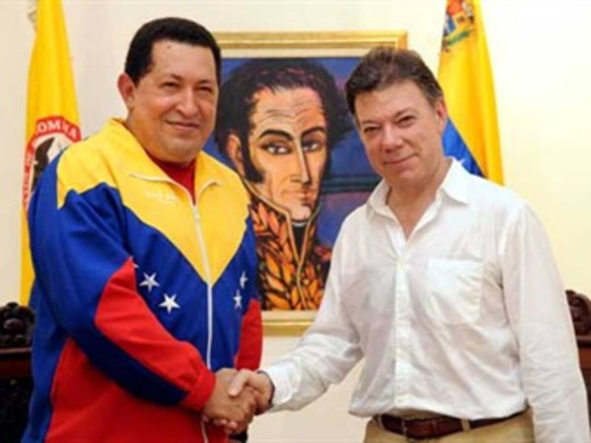 Chávez expresa su pesar por cáncer que padece Santos y le manifiesta su solidaridad