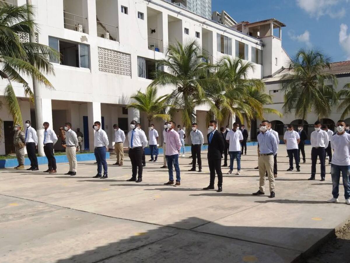 50 infantes de marina bachilleres finalizan servicio militar en Cartagena