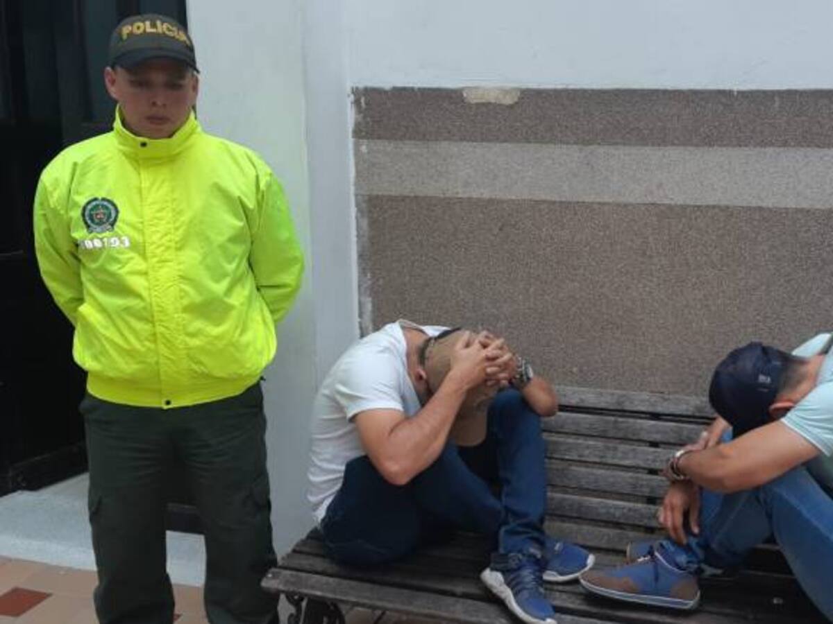 Adolescentes abusan de sus compañeras y las graban