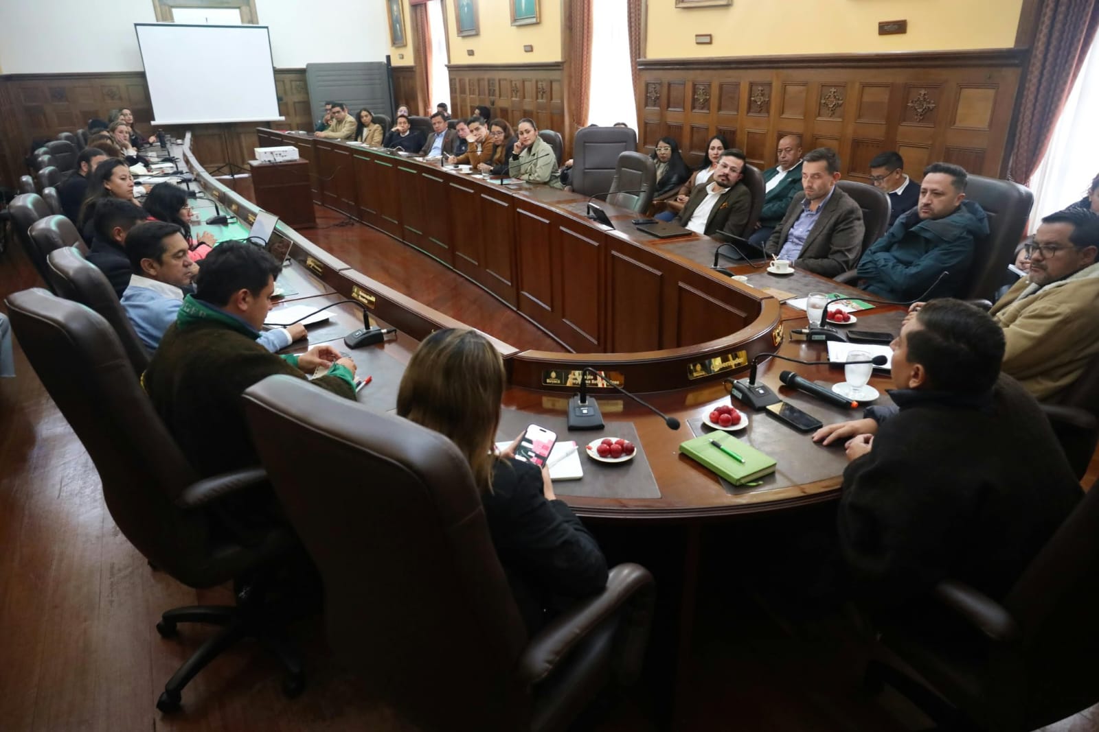 El anuncio del cambio de seis funcionarios del gabinete de Boyacá, lo hizo el gobernador Carlos Andrés Amaya en el Consejo de Gobierno.