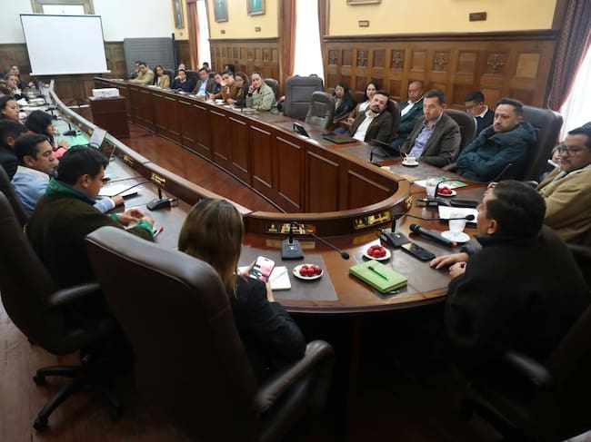 El anuncio del cambio de seis funcionarios del gabinete de Boyacá, lo hizo el gobernador Carlos Andrés Amaya en el Consejo de Gobierno.