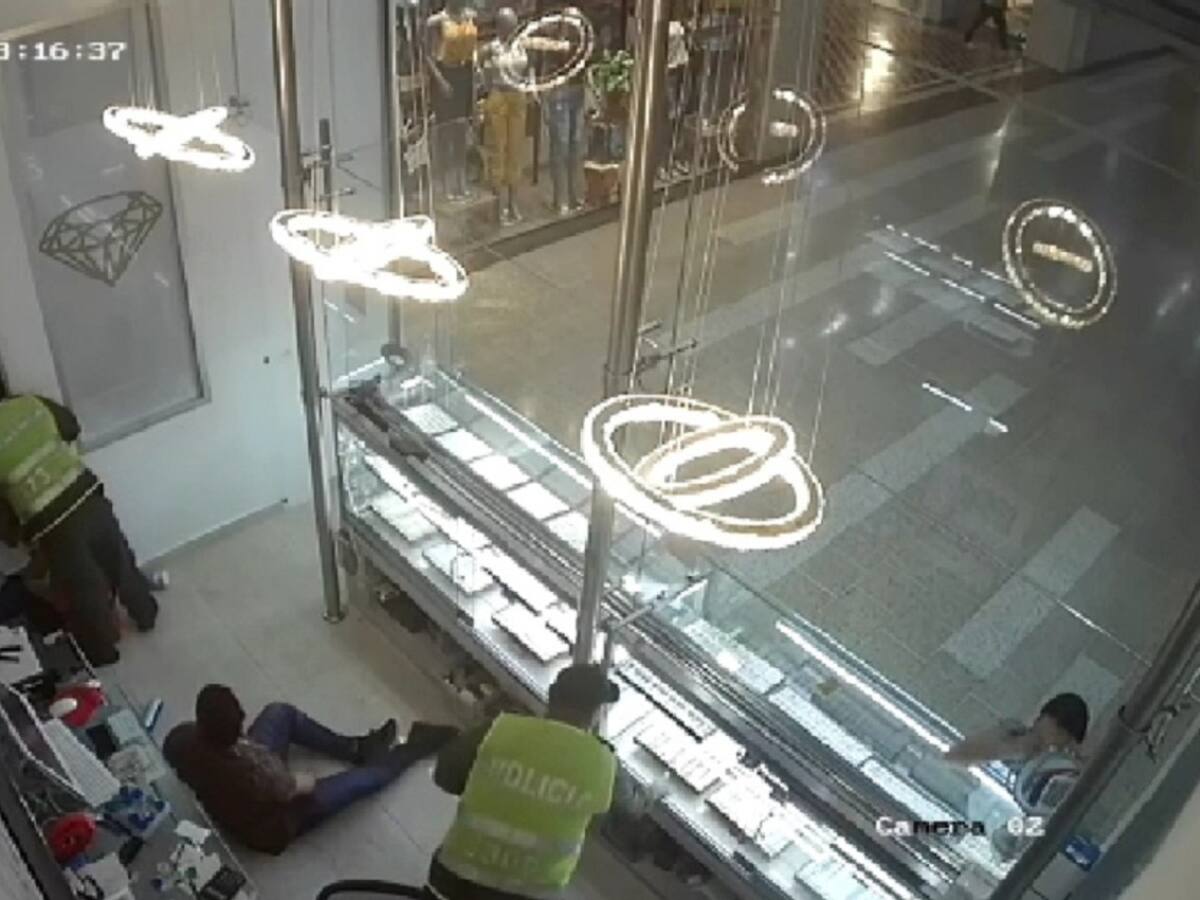 Así fue el robo de joyas por hombres vestidos de Policía en Barranquilla