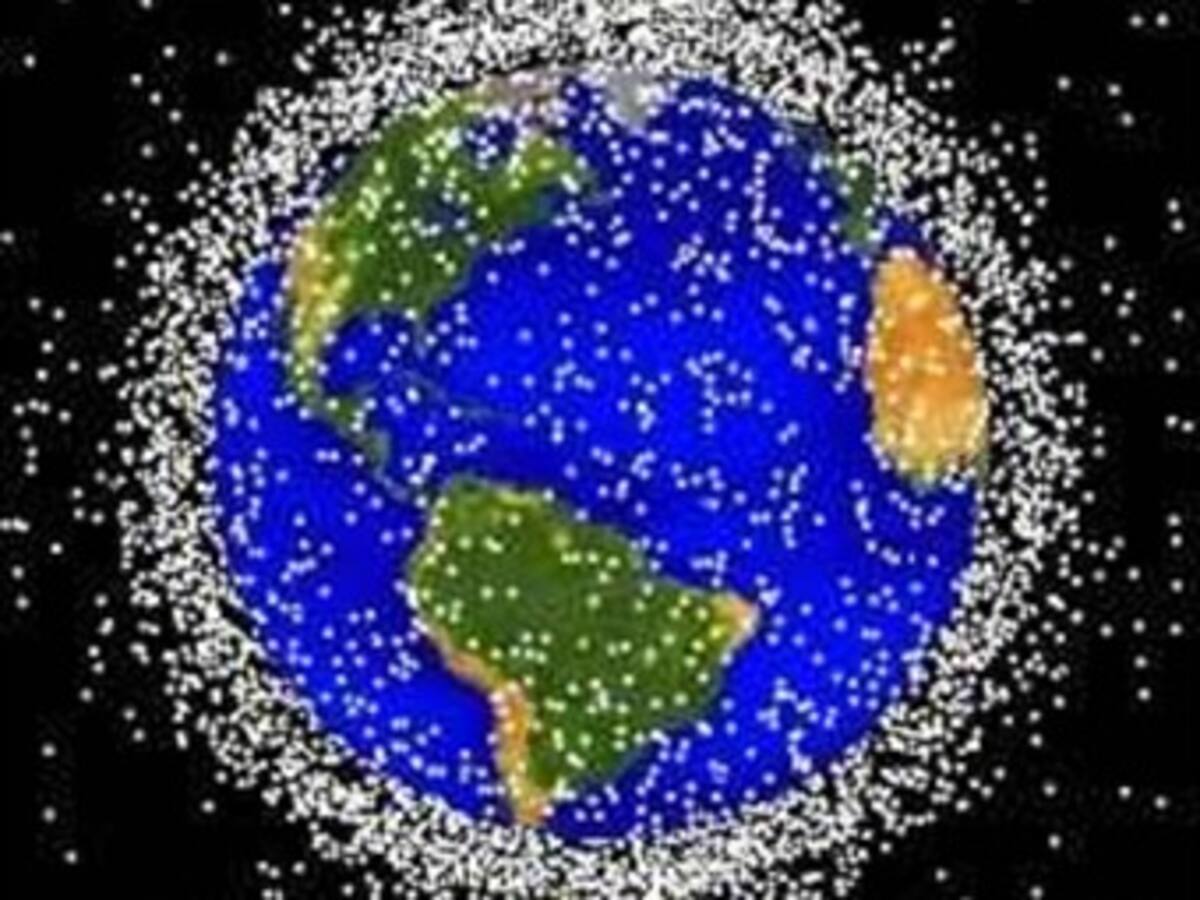 Más de 10 mil objetos vagan por el espacio y ponen en peligro las naves