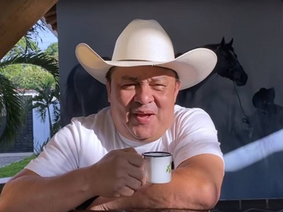 Walter Silva presenta su canción "El primer café"