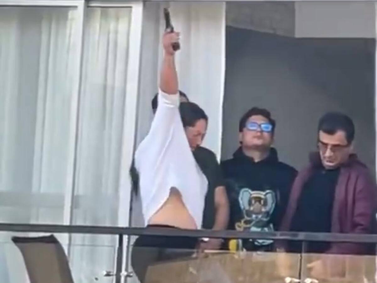 Mujer que disparó al aire desde balcón en Bogotá ofreció disculpas: “el arma no es de fuego, es de fogueo”