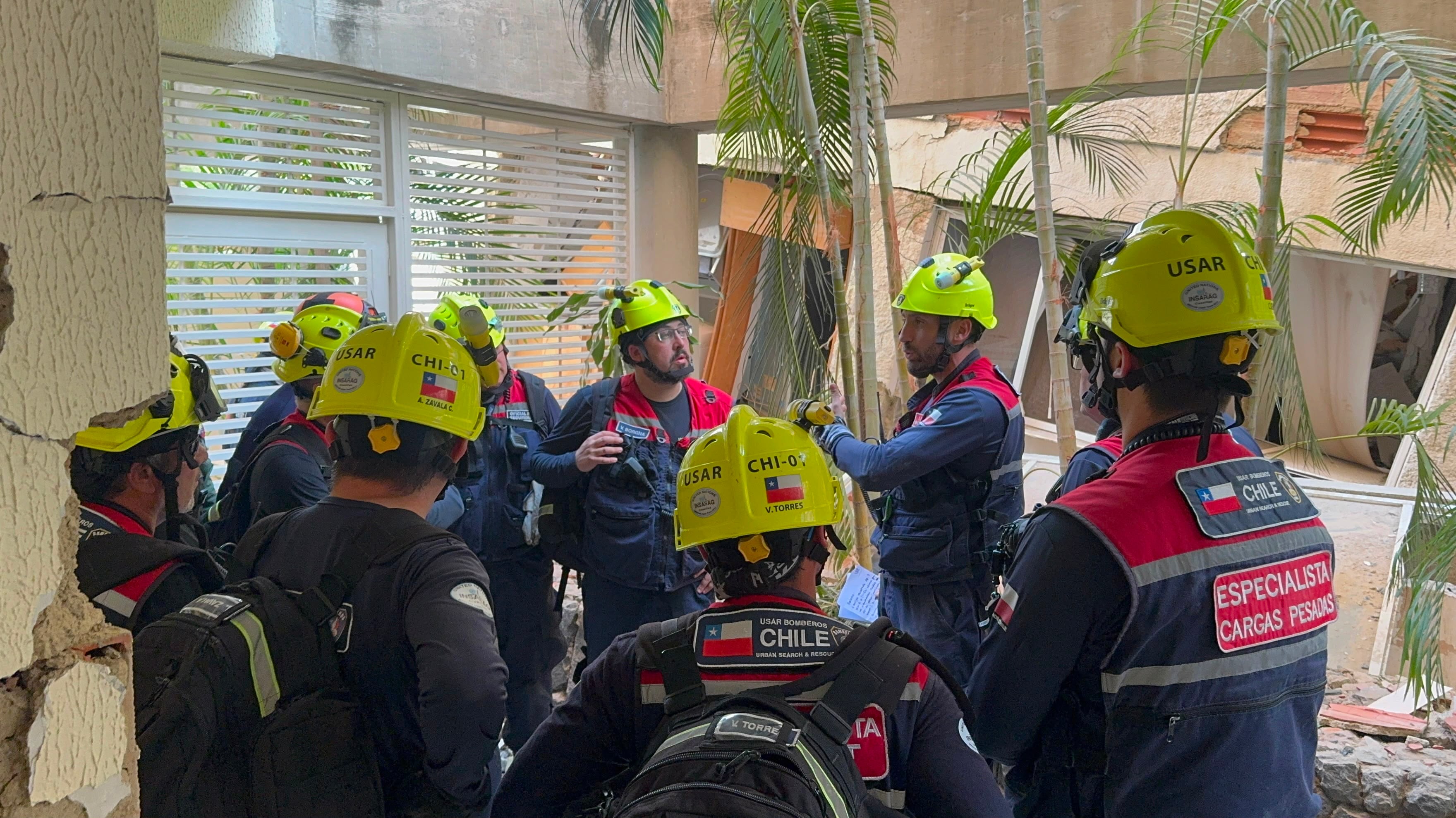 Operación de rescate de Hernán Gil en Venezuela tras terremotos. Fotos: USAR Bomberos de Chile