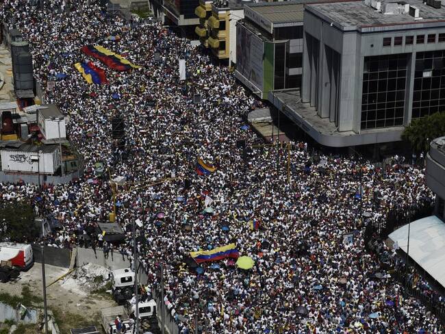 Venezuela a la calle en un nuevo pulso de fuerza opositora y oficialista