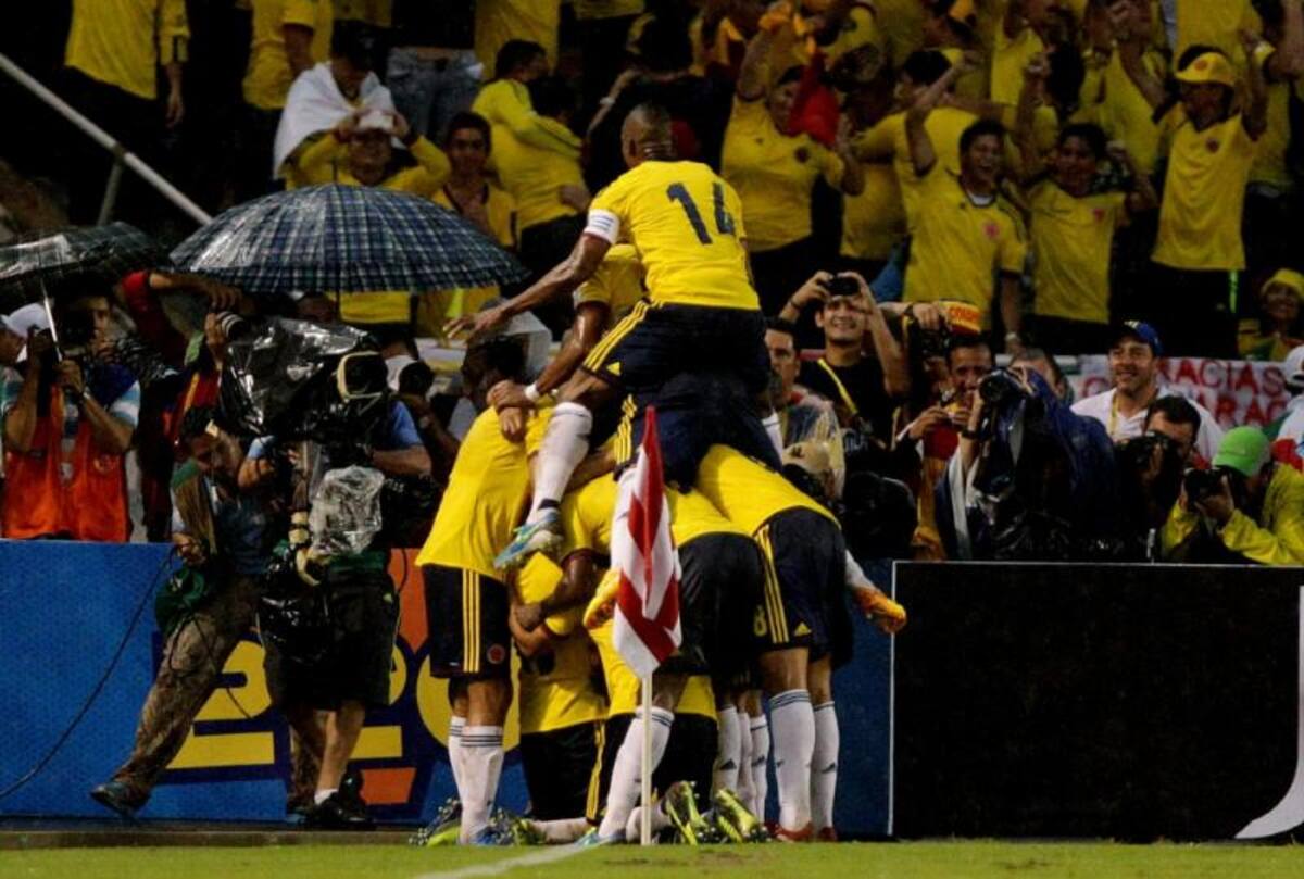James Rodríguez fue el autor del gol de la victoria que emociona a los hinchas que ya sueñan con el Mundial Brasil 2014.