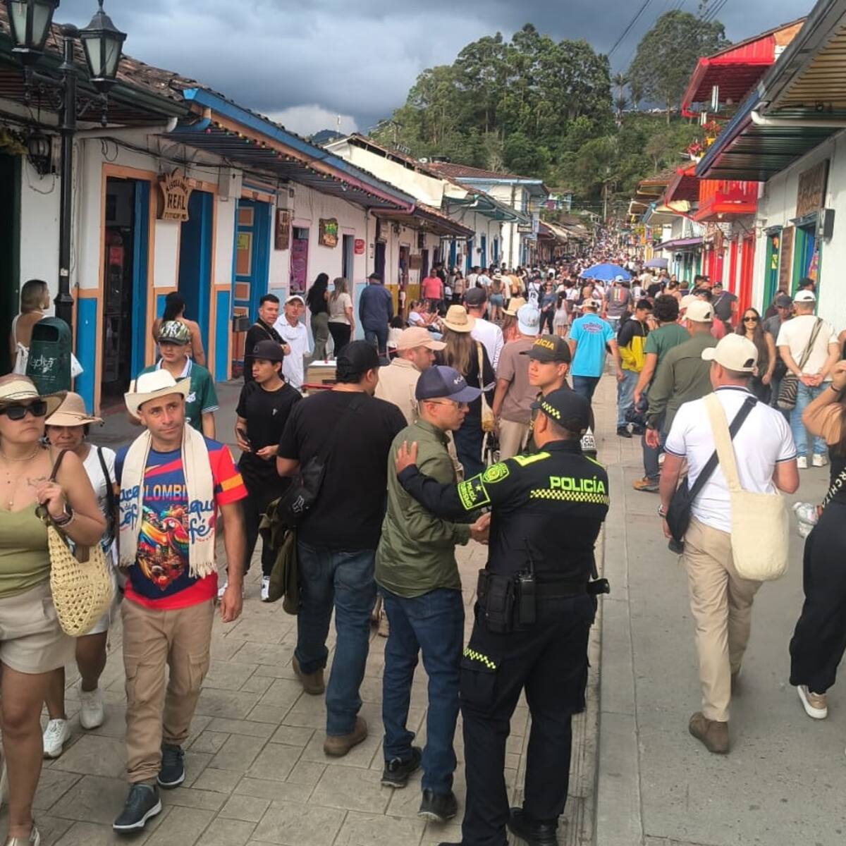 Alta afluencia de vehículos y turistas al municipio de Salento, Quindío durante la Semana Santa