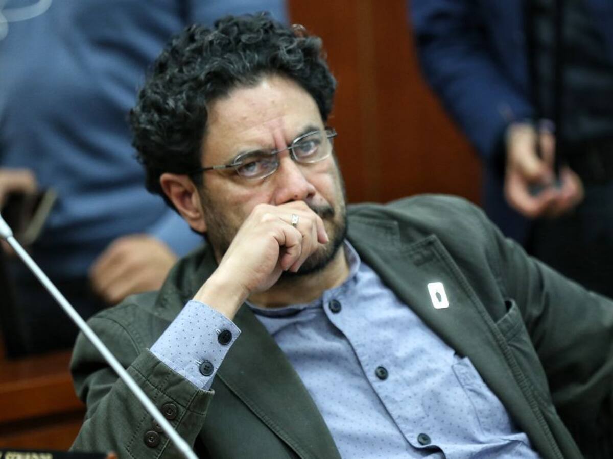 "No tenemos claro qué es lo que vinieron a hacer": Cepeda sobre tropas USA