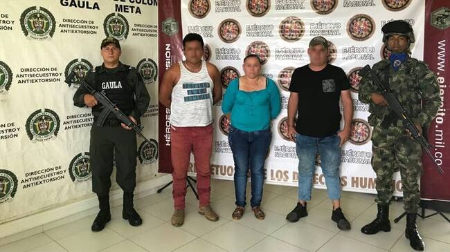 Las autoridades capturaron a tres presuntos integrantes de Los Puntilleros. Foto: Ejército Nacional