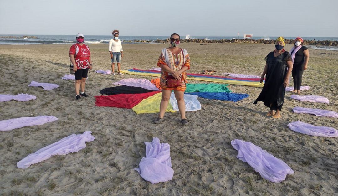En las playas de Marbella se realizaron actos simbólicos como un agradecimiento a la naturaleza