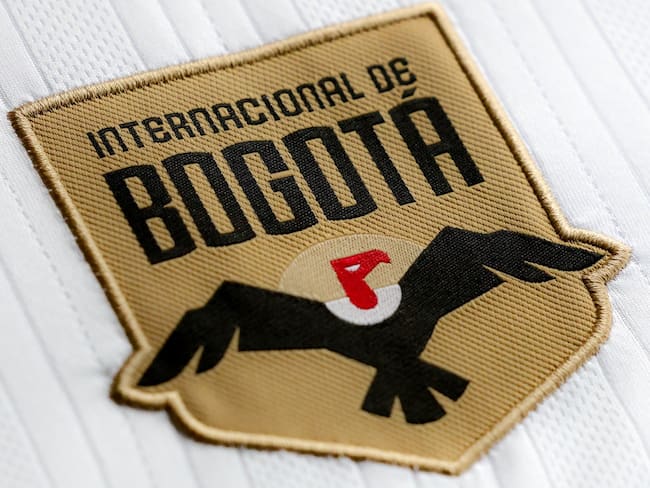 Camiseta oficial de Internacional de Bogotá / @InterBogOficial