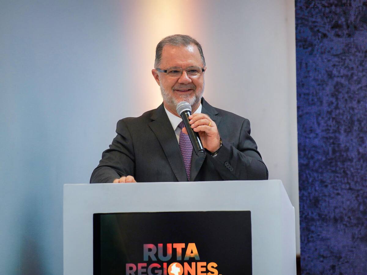 “Los servicios públicos tienen que estar muy próximos de las personas”: Carlos Gabas