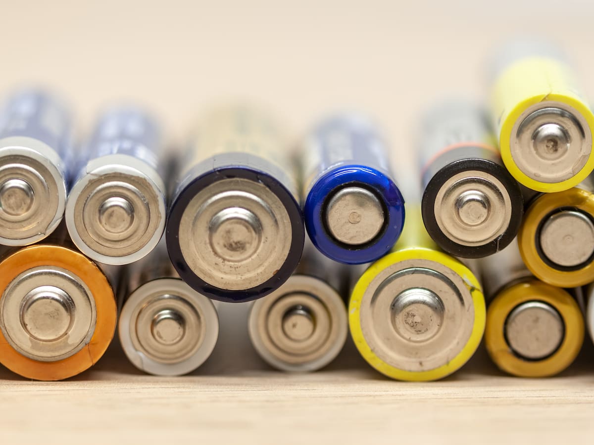 ¿Por qué se deben reciclar las pilas? La razón lo dejará sorprendido