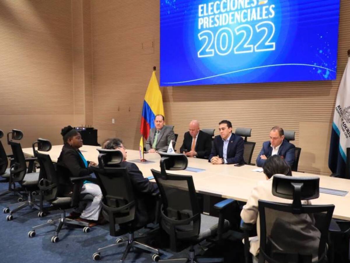 Campañas de Petro y Rodolfo Hernández harán auditoría a softwares de elecciones