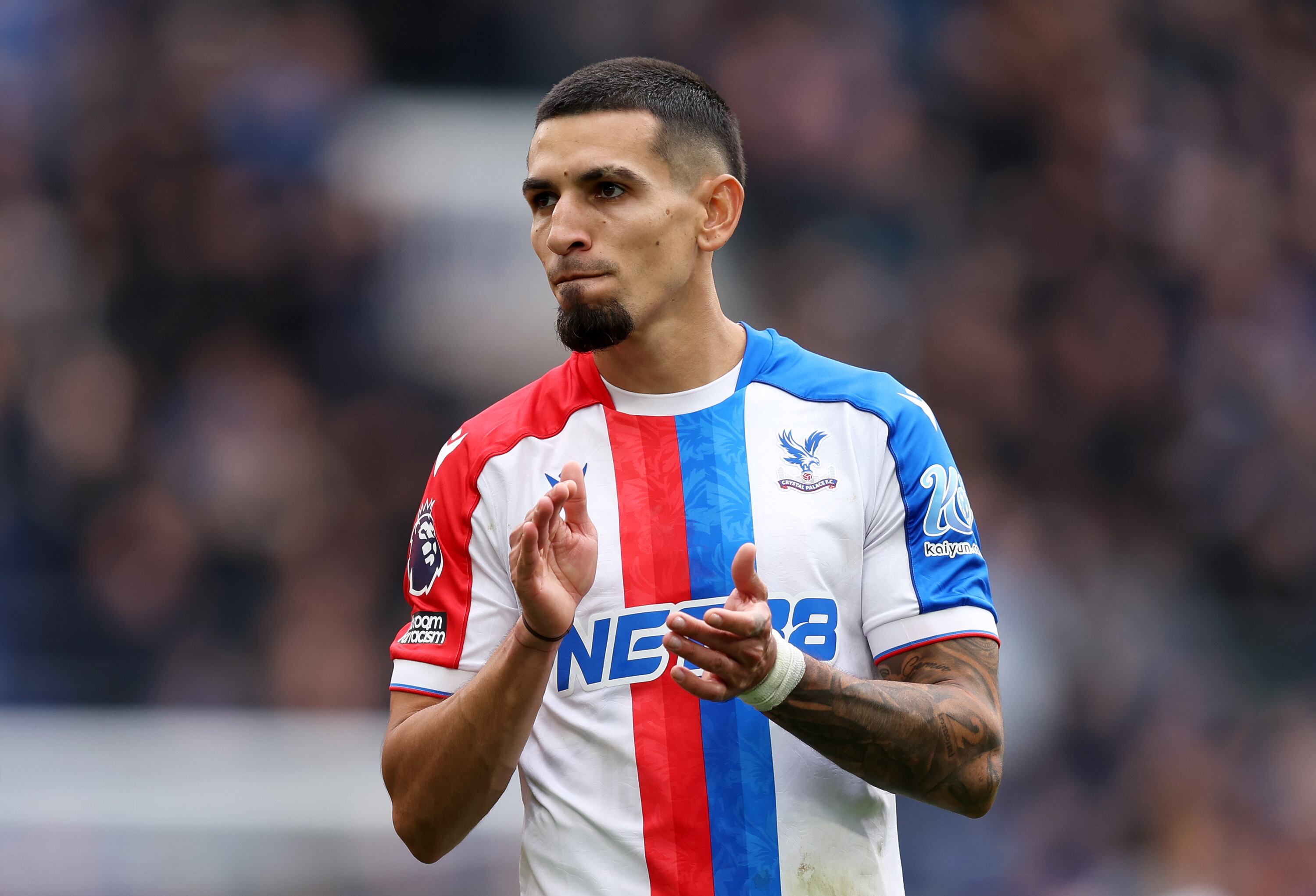 Daniel Muñoz, lateral colombiano del Crystal Palace. (Photo by Matt McNulty/Getty Images)