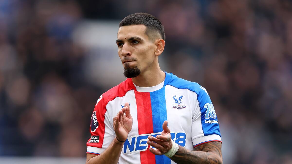 Gloria del fútbol inglés se rindió ante Daniel Muñoz: “Es el mejor lateral derecho de la Premier”