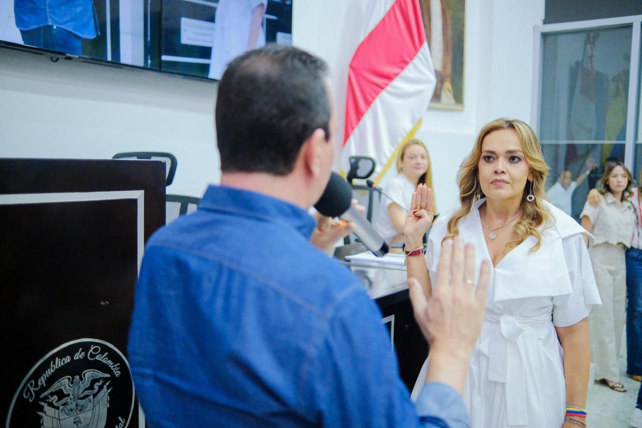 Leydy Viviana Mojica Peña cuando fue designada como contralora departamental del Atlántico. Foto: Asamblea.