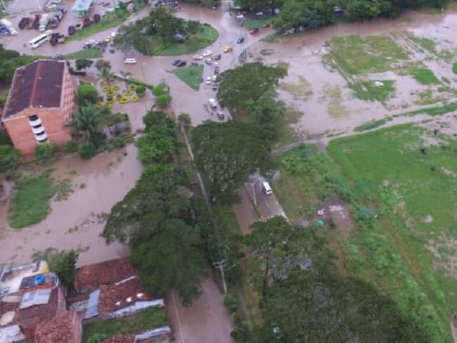 300 casas inundadas tras fuerte aguacero en Roldanillo