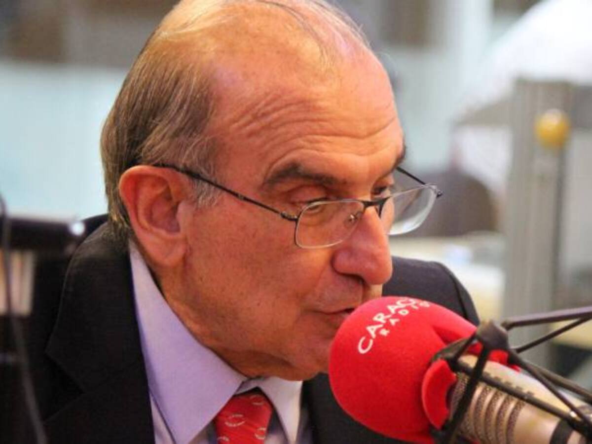 Al que pida mermelada para aprobar una ley, lo denuncio: De la Calle