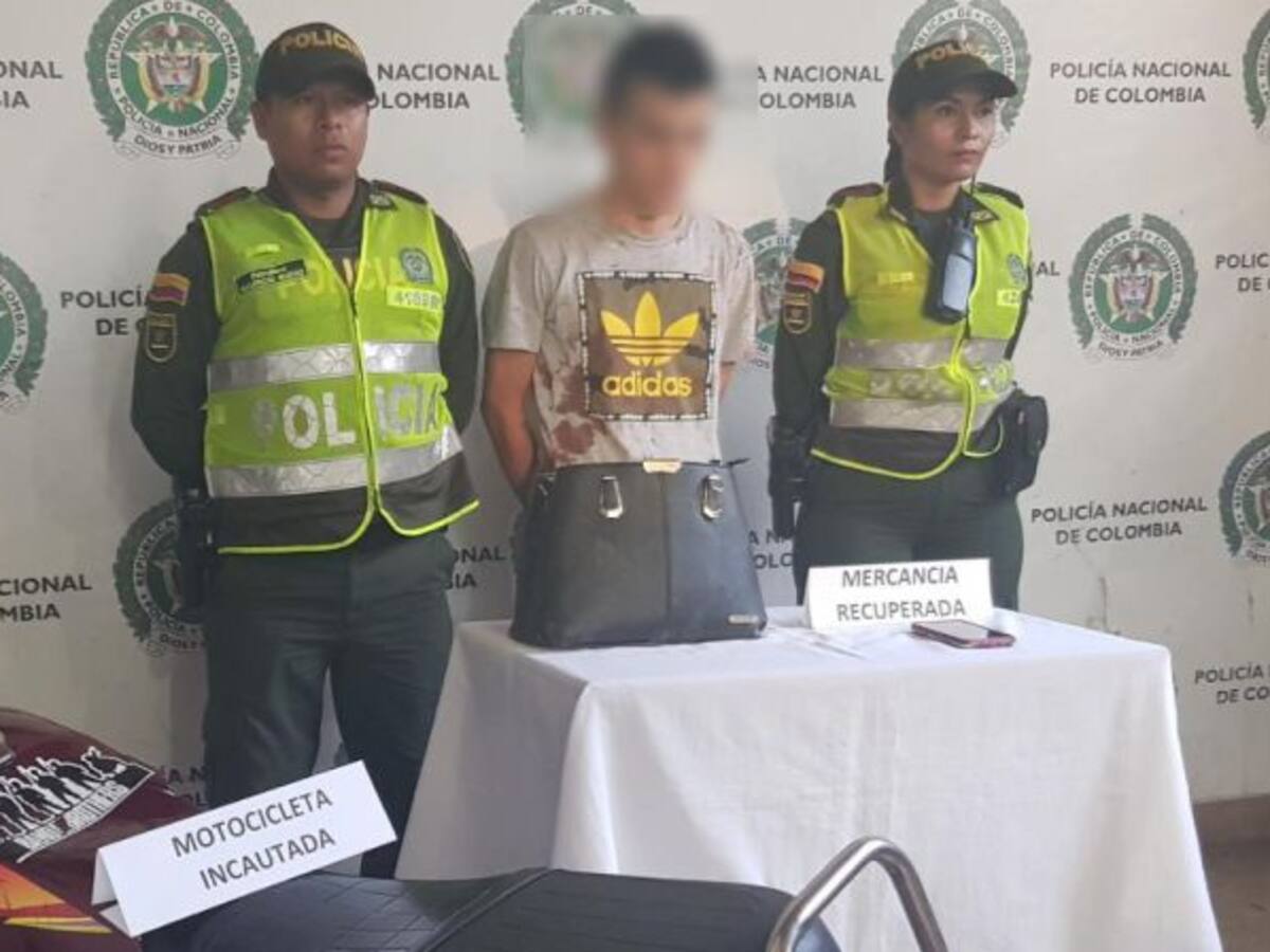 Capturan a dos jóvenes que hurtaban a una mujer en Santa Rosa de Cabal