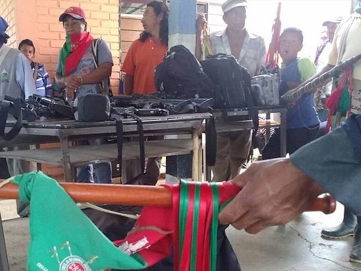 Oficiales en retiro piden liberación inmediata de policías retenidos en Risaralda