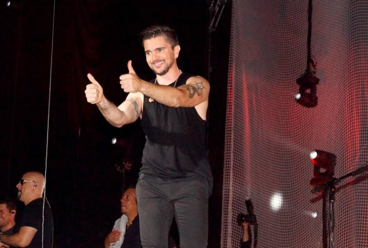 Antes de finalizar su gira, Juanes presentó a su banda, conformada en su mayoría por colombianos. También hacen parte de ella un venezolano y un dominicano.