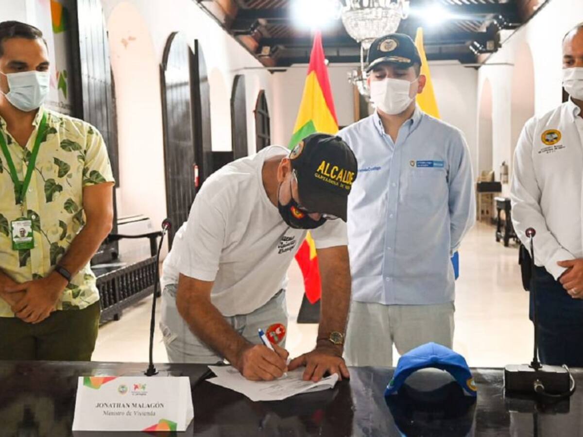 Firmaron convenio para obras de los canales de El Campestre y Matute