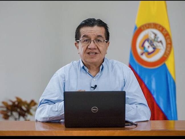 Vacunación en Colombia podría empezar antes del 20 de febrero: MinSalud